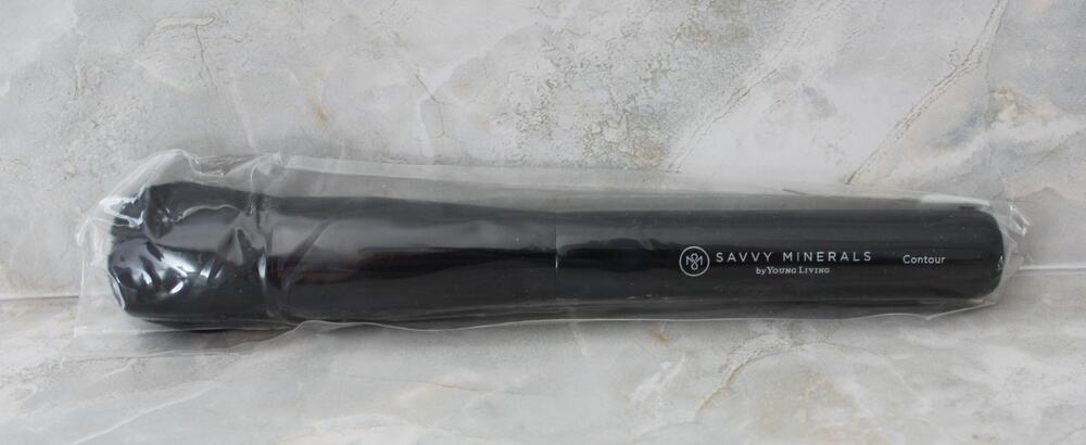 Savvy Minerals By Young Living Contour Brush Black NEW